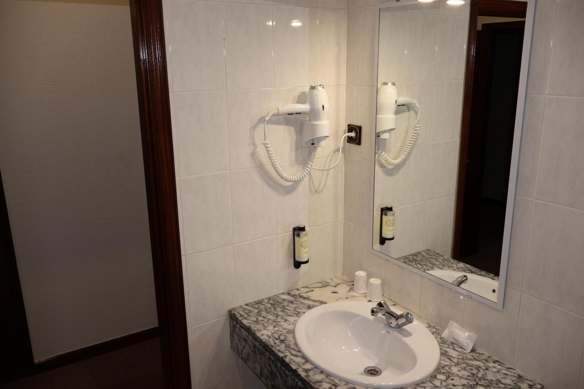 Hotel Santhyago Трофа Экстерьер фото