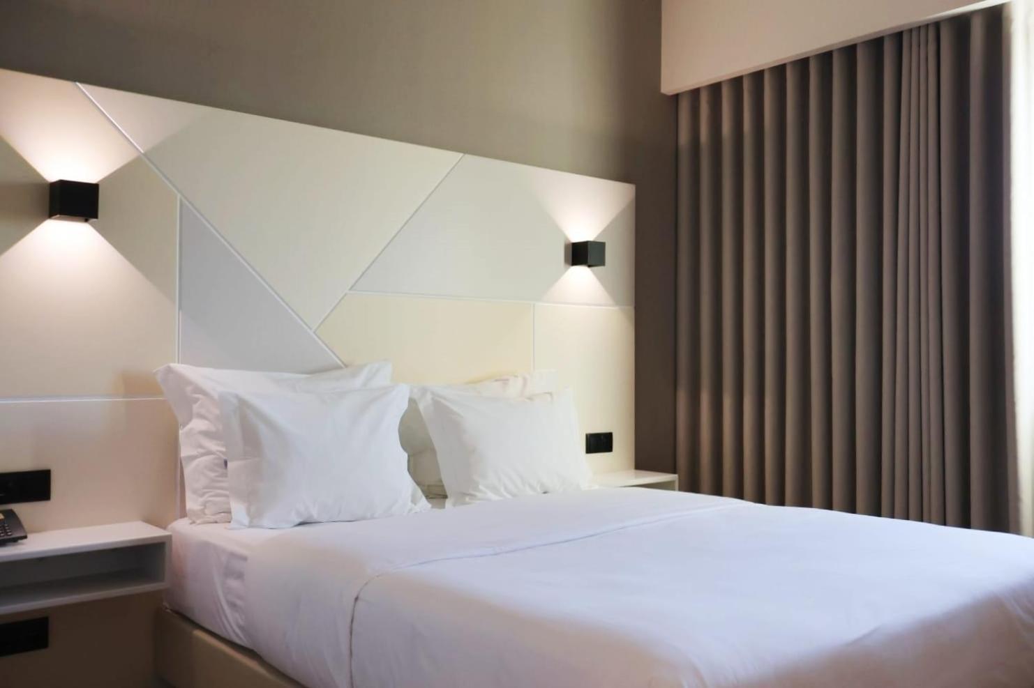 Hotel Santhyago Трофа Экстерьер фото