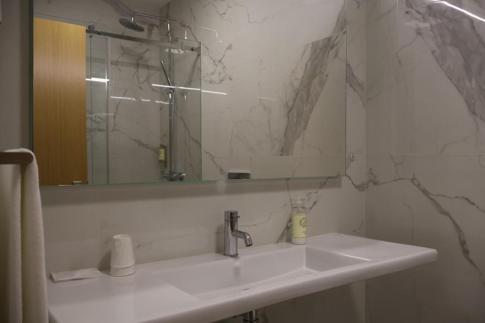 Hotel Santhyago Трофа Экстерьер фото