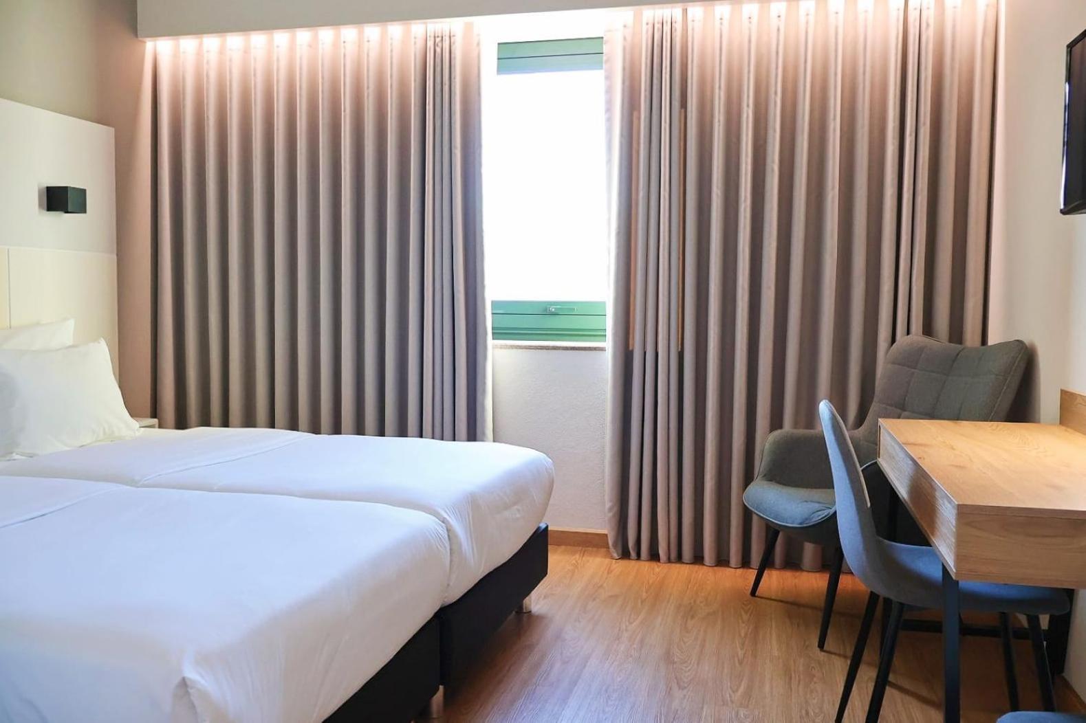 Hotel Santhyago Трофа Экстерьер фото